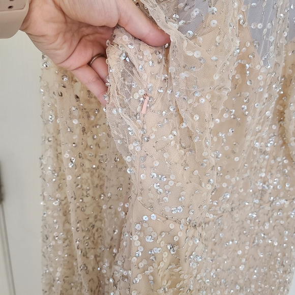 Mac Duggal | Flawed* Long Sleeve V Neck Embellished Mini Dress in Nude Size 6 - Picture 9 of 13